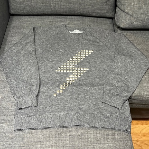 Women’s embellished Sweatshirt - Picture 1 of 9
